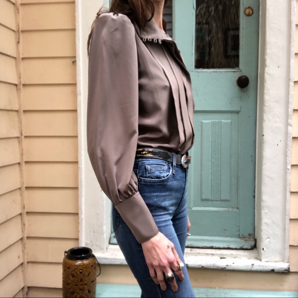 Vintage Regina porter pleated blouse - Picture 2 of 8